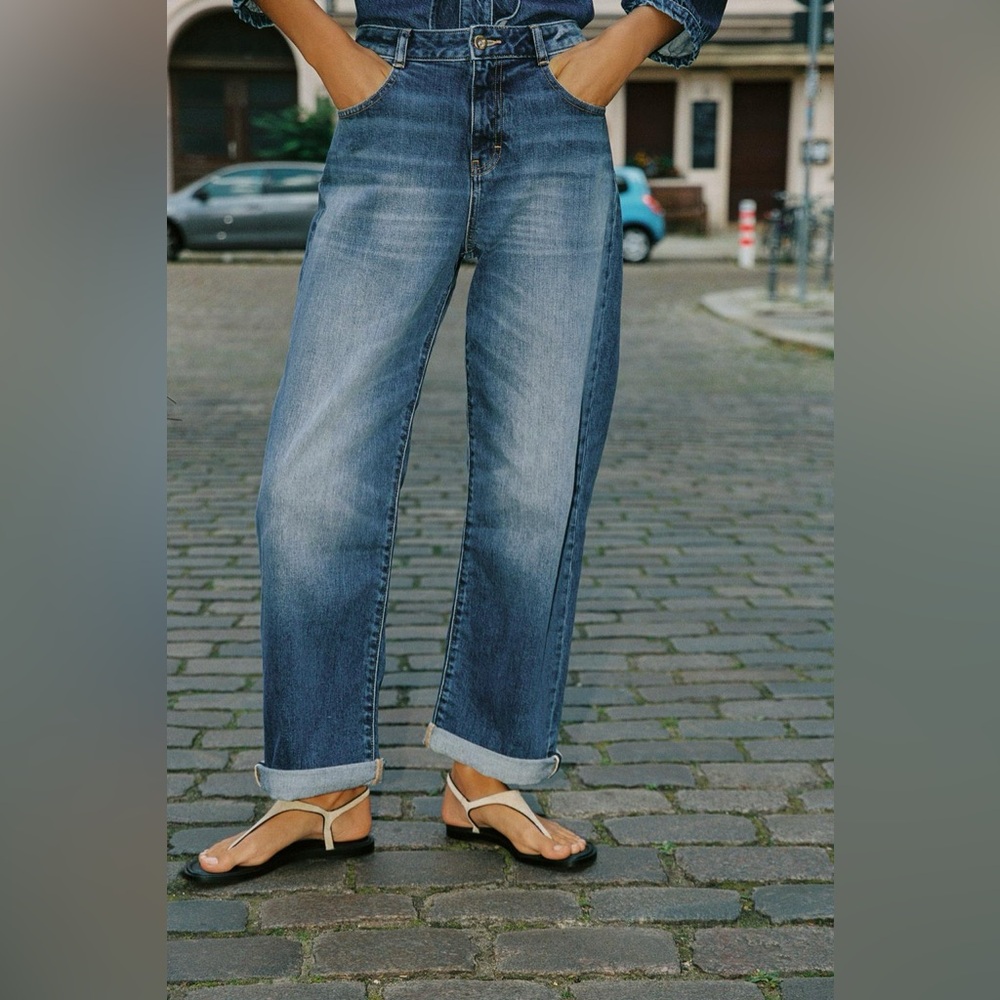 NWT Zara The ZW High Rise Turn Up Hem Denim Jeans